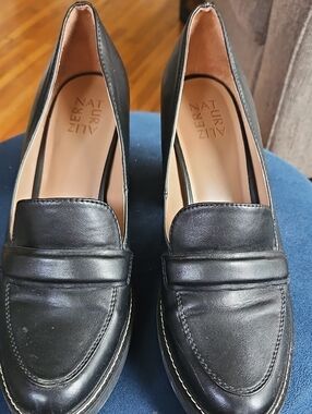 Naturalizer Heeled Loafer, Slip-resistant Sole.
